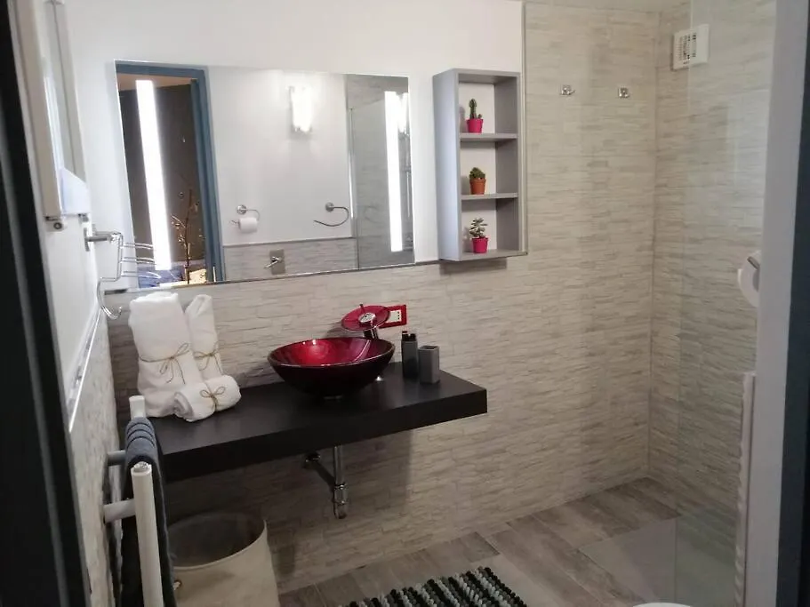 Loft 2 In Mondello Beach Mt. 200 From Sea. Palermo Appartamento